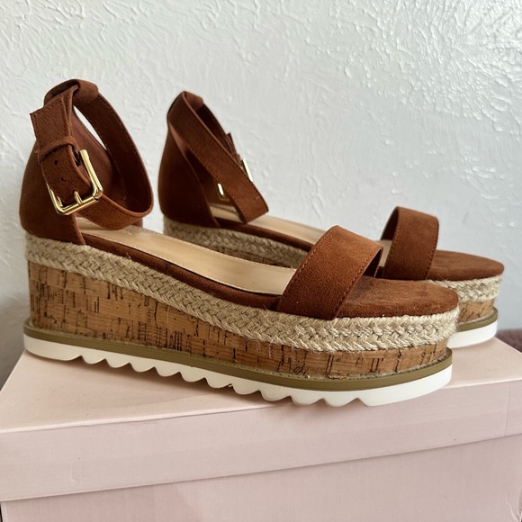 JustFab Brown Wedges - Picture 1 of 6